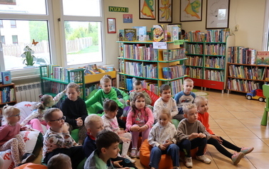 Przedszkolaki z wizytą w bibliotece 3