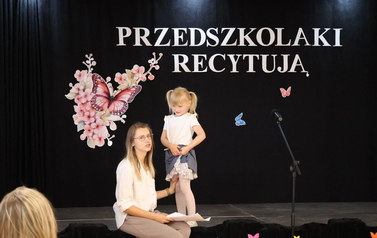 Przedszkolaki recytują 13