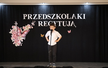 Przedszkolaki recytują 51