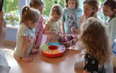 Żelki na tropie smak&oacute;w 16
