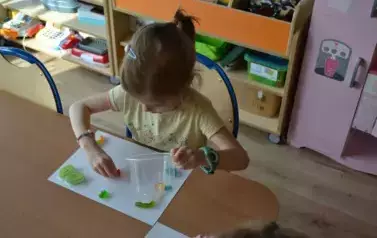 Żelki na tropie smak&oacute;w 22