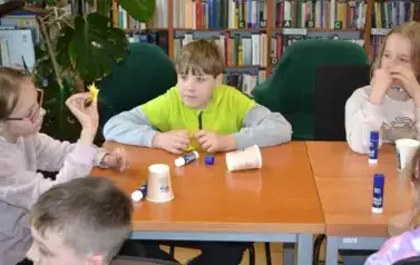 Akcja &quot;Żonkile&quot; w naszej bibliotece 8