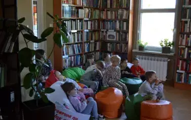 Przedszkolaki świętują Dzień Książki w bibliotece 3