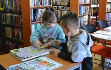 Relacja z wizyty przedszkolak&oacute;w w Bibliotece w Mielniku 12