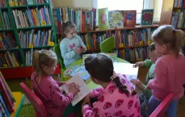 Relacja z wizyty przedszkolak&oacute;w w Bibliotece w Mielniku 13