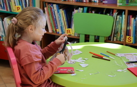 Alicja w Krainie Czar&oacute;w &ndash; herbatka u Kapelusznika 5