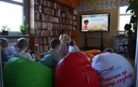 Przedszkolaki świętują Dzień Książki w bibliotece 4