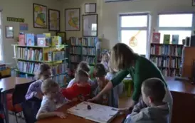 Przedszkolaki świętują Dzień Książki w bibliotece 9