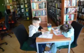 Relacja z wizyty przedszkolak&oacute;w w Bibliotece w Mielniku 8