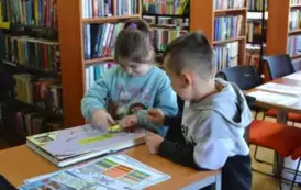 Relacja z wizyty przedszkolak&oacute;w w Bibliotece w Mielniku 12