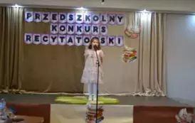 Przedszkolaki recytują 12