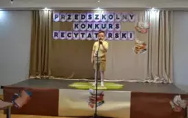Przedszkolaki recytują 13