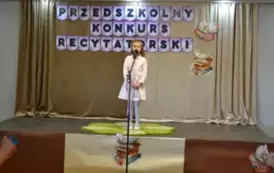 Przedszkolaki recytują 15