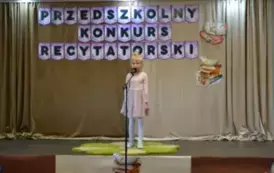 Przedszkolaki recytują 20