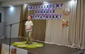Przedszkolaki recytują 24