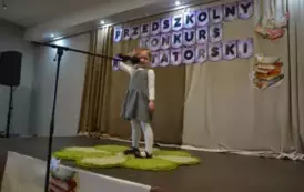 Przedszkolaki recytują 28